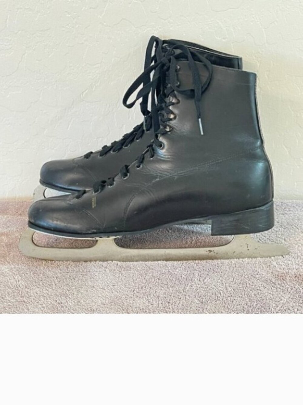 Vintage Men's Black Ice Skates Aerflyte Leather